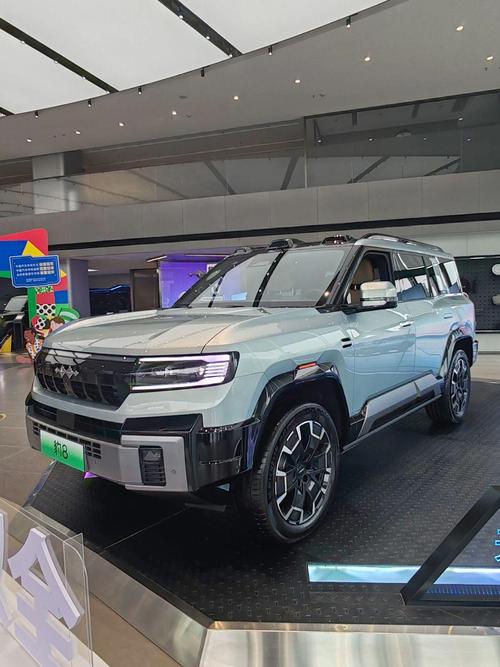 成都137比亚迪方程豹硬派越野的爆款，英菲尼迪35周年与你共成长